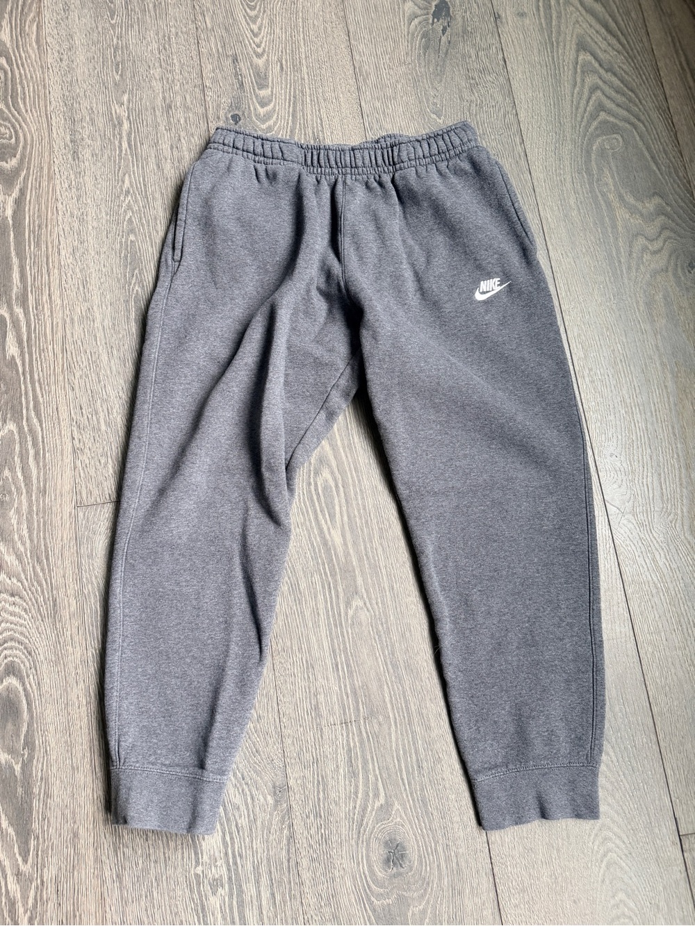 Nike Sweatpant Joggers in Gray Size Large